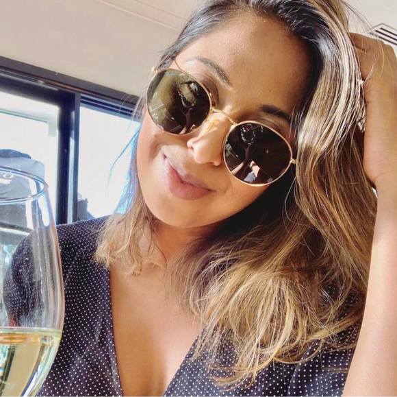 Meet your Posher, Dolly - Picture 1 of 1